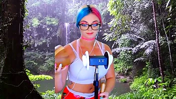 Hot amateur webcam teen masturbates for their fans