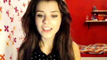 Amateur Webcam Chick Masturbates On Webcam More at