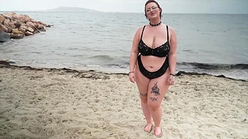 Queen has a very hot ass! - Jacquie et Michel TV