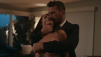 Manuel Ferrara fucked Evelin Stone on the sofa in hd