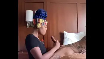 GakTrizzy fucking a transexual transvistite