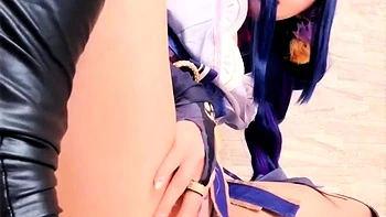 Japanese teen has her trimmed pussy toyed