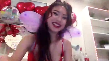 Chiarachan: Amateur, Chaturbate  Asian Porn