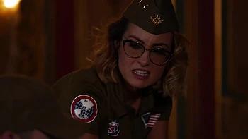 Jessy takes advantage of Alex's weakness - Jacquie et Michel TV