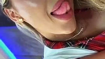 Big boob brunette masturbates on webcam