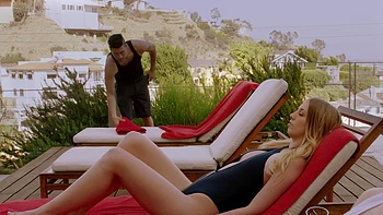 Xander Corvus fucked Chloe Scott in cowgirl and reverse cowgirl