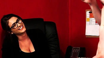 Great Amateur Video Of Hot amateur brunette masturbates