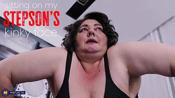 Edina Is A Bbw Facesitting Mature Granny