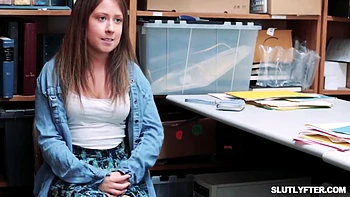 Shoplifter Stevie Moons Only Way Out Of Trouble With Mike Mancini