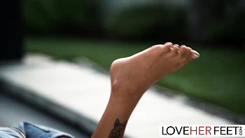 Love Her Feet featuring Sage Hunter and Linda Lan's foot sex smut