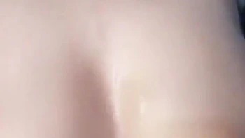 Hot Girl Massages Her Boots With Thuk