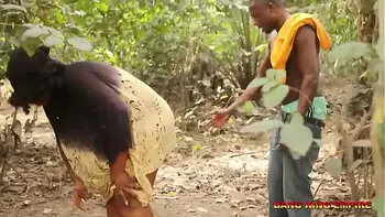 AN AFRICAN VILLAGE FARMER CONVINCE MY step MOM AND GAVE HER AN HARDCORE DOGGY STYLE IN THE FARM WHILE WE STILL FARMING - FULL VIDEOS ON XVIDEOS RED