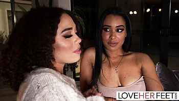 Willow Ryder and Jayne Doh's fingering dirt by Love Her Feet