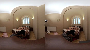 Ellie Shoule VR – Behind The Scenes Jungle Bush Of Anal Princess