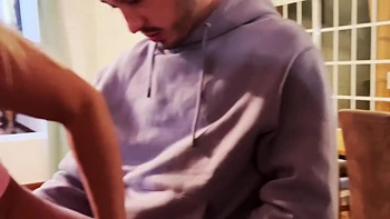 Emma succumbs to the irresistible Jay - Jacquie et Michel TV