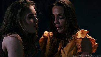 Girls Kissing Girls 25 Scene 2 - Undercover