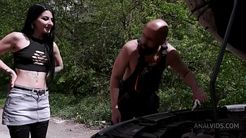 Broken car before wedding, Kaitlyn Katsaros, 5on1, ATM, Balls