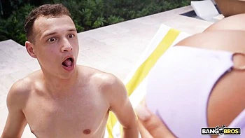 Gorgeous poolside fuck in the cowgirl pose with a hot BBW TiaMaria