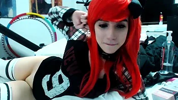 Petite amateur redheaded teen pisses and sucks cock