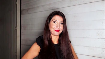 Lena, 25, has a sparkling sexuality! - Jacquie et Michel TV