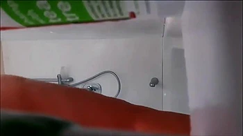 Chubby chick spied into WC 3