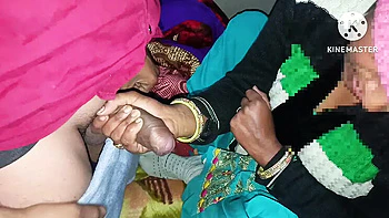 Indian Bhabhi Cheating with Sasur in Hindi - Hot Desi Housewife Anal Fucking & Doggy Style Moaning