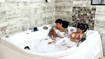 Stepmom Winter Steph Cheats on Husband with Stepson in Bathtub - Hot MILF Creampie & Blowjob