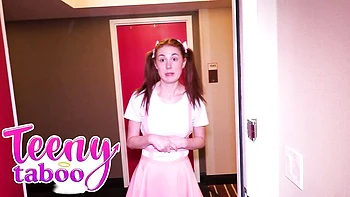 Watch enchanting Ellie Murphy's clip