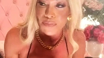 Glam Mia Isabella Close Up With TS Friend