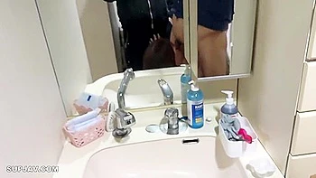 4637972 完全素人初撮り恥すかしかり屋て芋カワイイ18歳危険な生挿入たけとあまりの気持ちよさに感しまくり特典有り