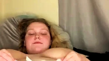 Big Boobs MILF Do A Tit Fuck