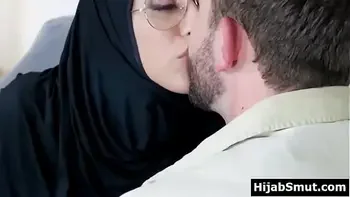 Muslim girl agrees to anal sex only not to loose her virginity
