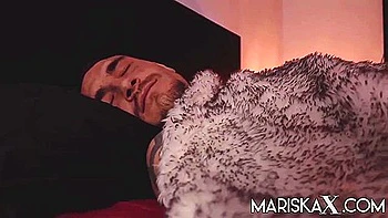 Watch Emotional Gfs - Mariska X