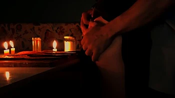 Casal apaixonado faz amor intenso e termina com gozada