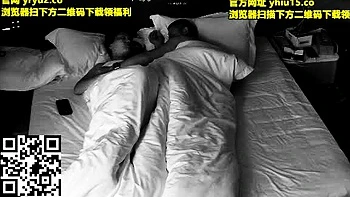 Amateur webcam girl masturbate big dildo