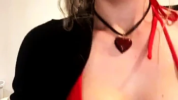 Close up MiLF getting it in the ass