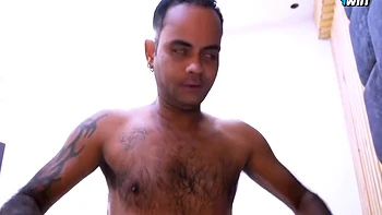 Amateur morena tetona mueve su gran culo