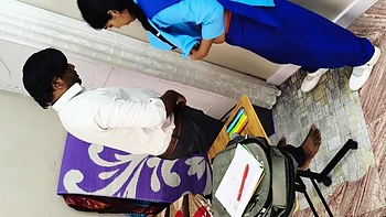 Pussy apretada de novia india desi follada en Oyo