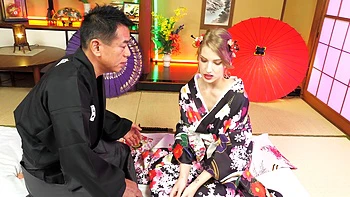 Octavia Red, blonde tatouée, baise hardcore et sauvage