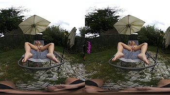 Teasing Frenchie 18.y.o Teen Fingered In Backyard