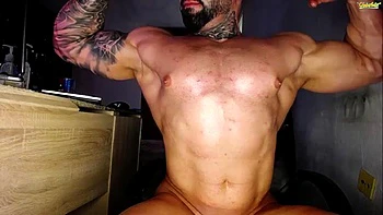 Awiro's Big Ass Masturbation on Chaturbate with Huge Cock