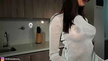 Сербская веб-девушка с огромной жопой и кончей внутрь