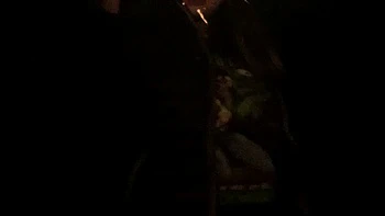 Geile Brünette mit fetten Titten und Nippeln