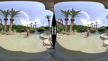 Шатенка-порноактриса учит подростков трахаться