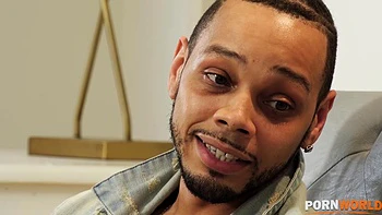 Milf India Summer reitet harten Schwanz bis zum Orgasmus