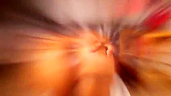 MILF asiática tailandesa fodendo o rabo