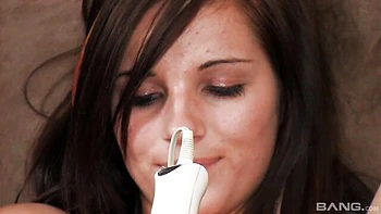 Madison Spears de pernas longas fodida na posição cachorrinho