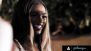 Ana Foxxx e Alexis Tae se fode como lésbicas ébano