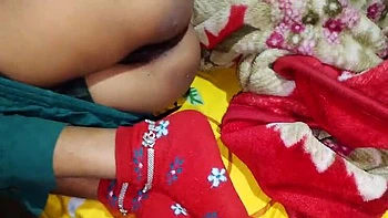 Desi Bhabhi hart gefickt vom Devar – heiße indische Tante