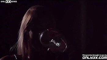 Honey Demon implora para ser fodida até gozar forte